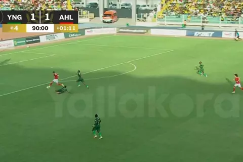  أثناء انقطاع البث.. كيف أهدر تريزيجيه هدفًا قاتلًا أمام يانج أفريكانز؟ (صور)